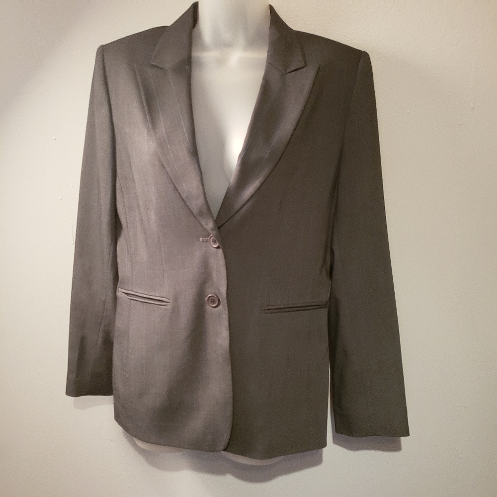 Tahari Blazer